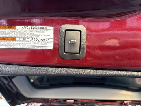 Used 2018 Toyota Highlander XLE image 22