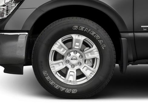 Used 2017 Nissan Titan SV AWD/4WD image 14