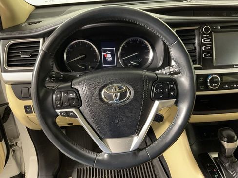 Used 2016 Toyota Highlander XLE w/ Protection Package #3 AWD/4WD image 27