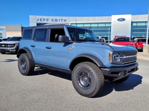 New 2025 Ford Bronco Badlands w/ Sasquatch Package AWD/4WD image 34