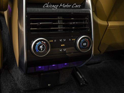 Used 2025 Land Rover Range Rover SE AWD/4WD image 27