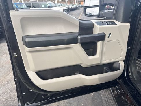 Used 2017 Ford F150 XL w/ Equipment Group 101A Mid image 16