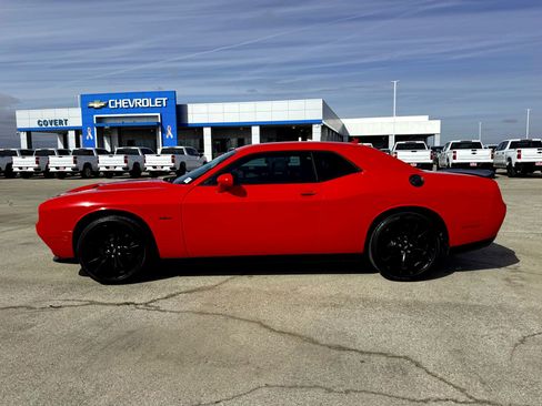 Used 2018 Dodge Challenger R/T Plus image 11