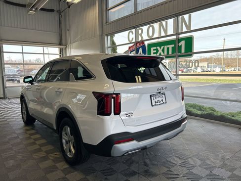 New 2026 Kia Sorento LX FWD image 4