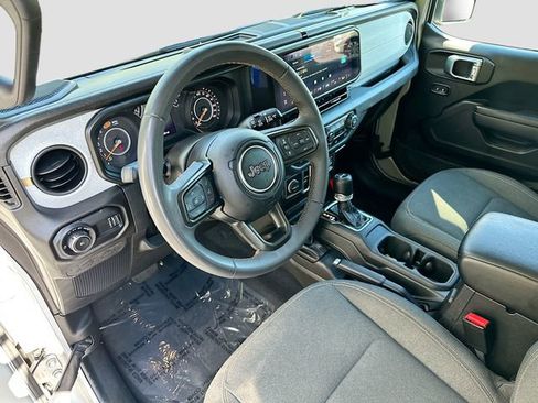 Used 2024 Jeep Wrangler Sport S image 9