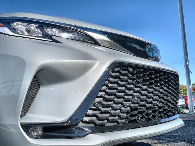 Certified 2024 Toyota Sienna XSE FWD image 45