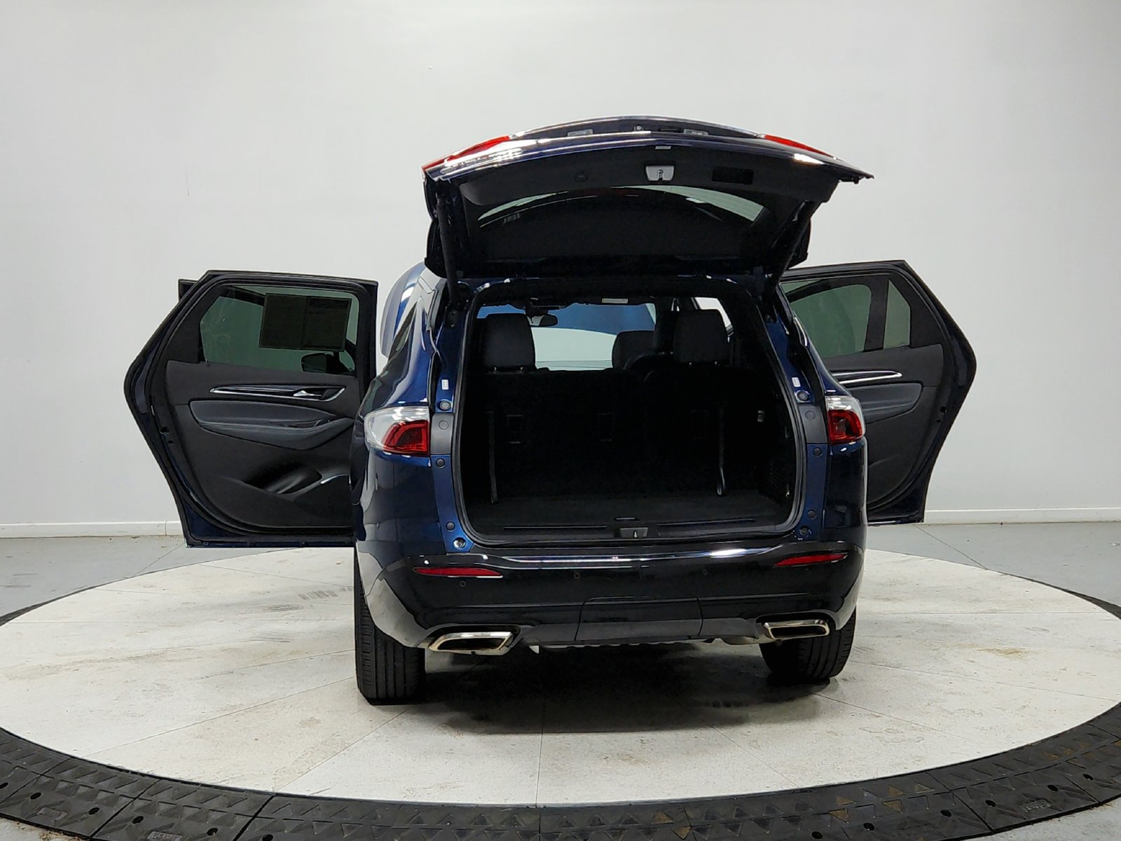 Used 2024 Buick Enclave Essence FWD image 14