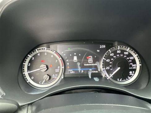 Used 2023 Toyota Highlander XLE image 16