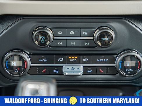 Used 2023 Ford Bronco Wildtrak image 26