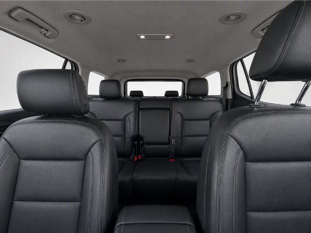 Used 2023 GMC Acadia SLT FWD image 10