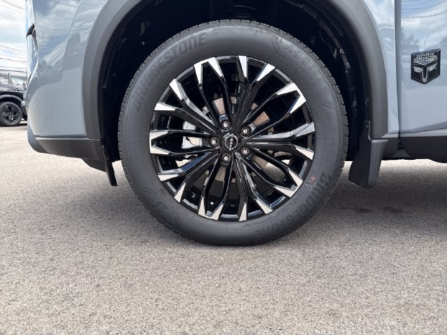 New 2026 Nissan Rogue Dark Armor AWD/4WD image 10
