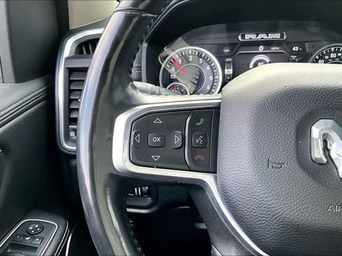 Used 2022 RAM 1500 Laramie AWD/4WD image 12