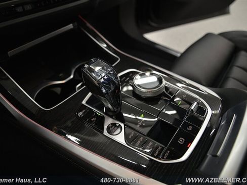 Used 2022 BMW X7 xDrive40i w/ M Sport Package image 40