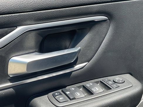 Used 2022 RAM 1500 Big Horn AWD/4WD image 18