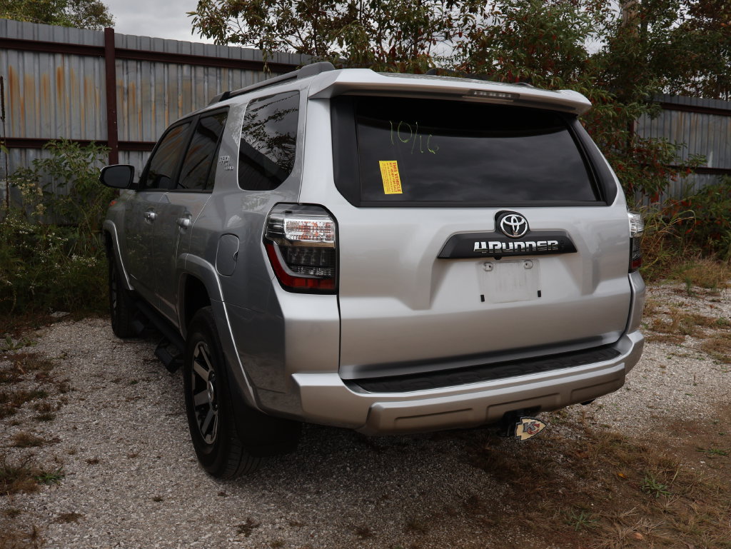 Used 2021 Toyota 4Runner TRD Off-Road Premium AWD/4WD image 18