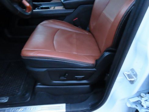 Used 2024 RAM 2500 Limited w/ Safety Group image 43