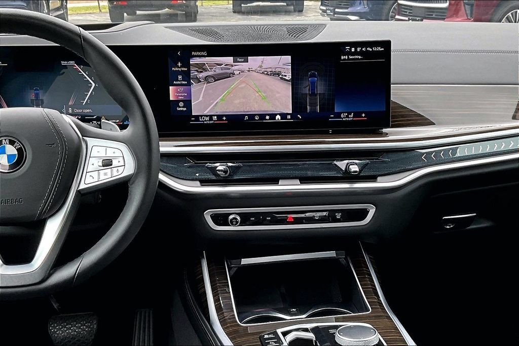 Used 2025 BMW X7 xDrive40i w/ Climate Comfort Package AWD/4WD image 8