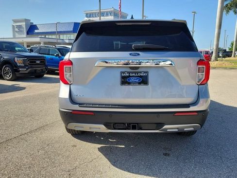 Certified 2023 Ford Explorer XLT w/ Equipment Group 202A RWD image 5