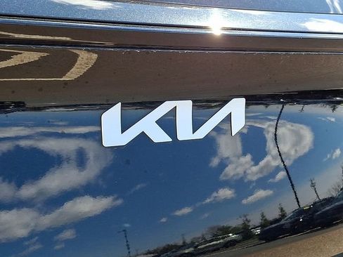 Used 2023 Kia Sportage LX image 30