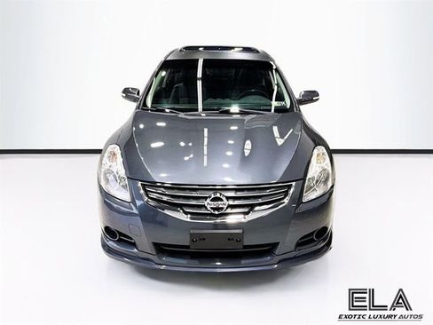 Used 2012 Nissan Altima 3.5 SR w/ Sport Pkg image 3