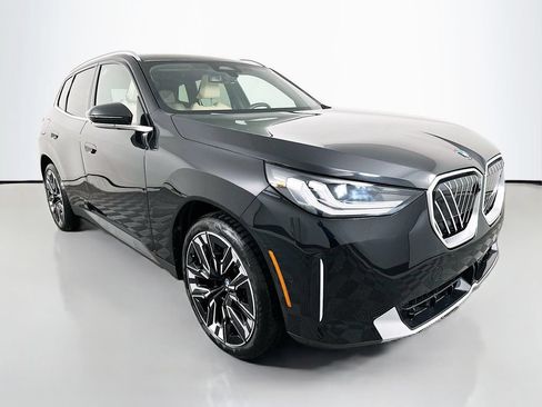 Used 2025 BMW X3 xDrive30i w/ Premium Package AWD/4WD image 3