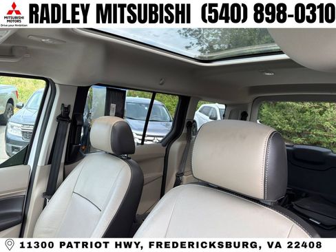 Used 2015 Ford Transit Connect Titanium image 2