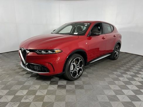 Used 2024 Alfa Romeo Tonale Ti image 3