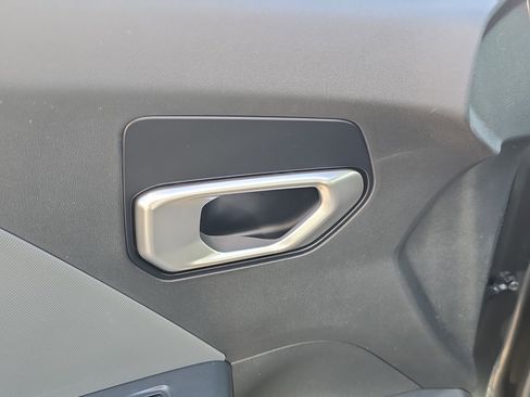 Certified 2025 Kia K4 LX image 21