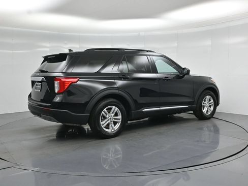 Certified 2023 Ford Explorer XLT w/ Equipment Group 202A RWD image 26