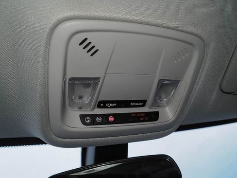 Used 2021 Chevrolet Traverse LS image 35