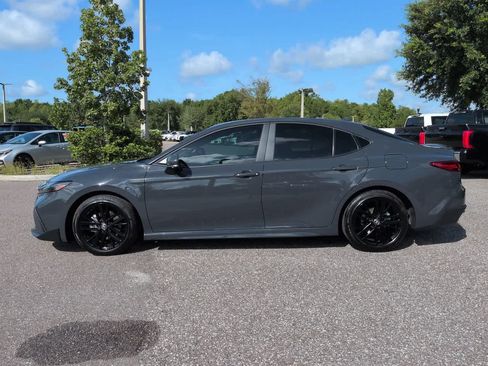 Used 2026 Toyota Camry SE FWD image 3