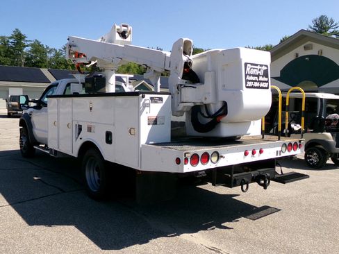 Used 2008 Ford F550 4x4 Regular Cab Super Duty image 4