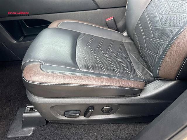 Certified 2025 Nissan Pathfinder Platinum w/ Cargo Package FWD image 15