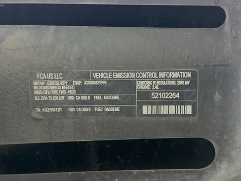 Used 2018 Jeep Renegade Altitude w/ UConnect 8.4 Nav Group FWD image 17