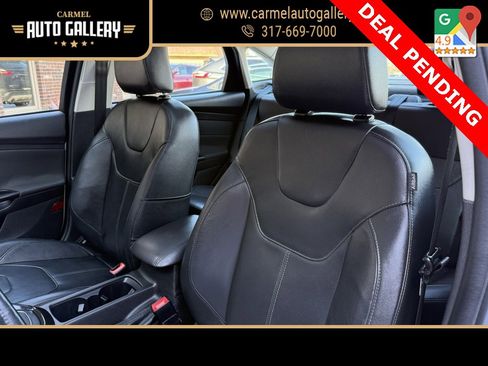 Used 2017 Ford Focus Titanium image 12