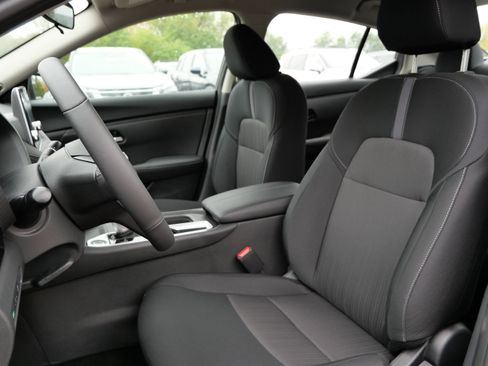 New 2025 Nissan Sentra SV w/ All-Weather Package image 5