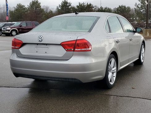 Used 2014 Volkswagen Passat 1.8T SE image 4