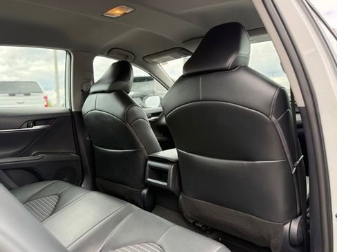 Used 2024 Toyota Camry SE FWD image 19