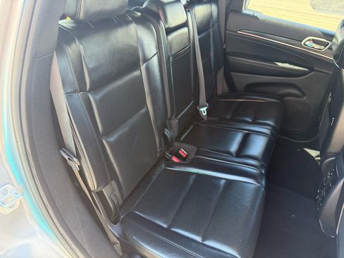 Used 2020 Jeep Grand Cherokee Limited w/ Luxury Group II image 30