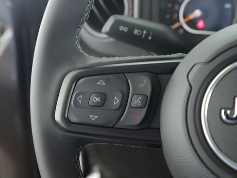 New 2025 Jeep Gladiator Rubicon w/ Safety Group image 19