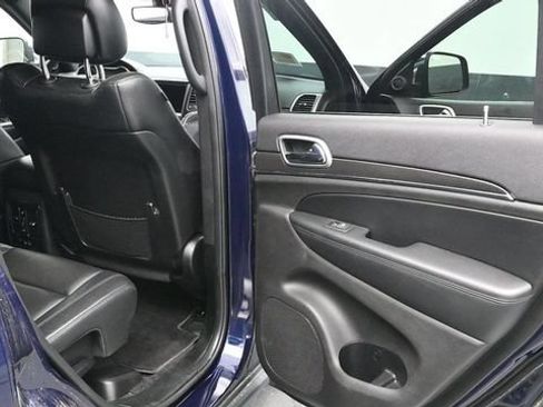 Used 2018 Jeep Grand Cherokee Limited AWD/4WD image 14