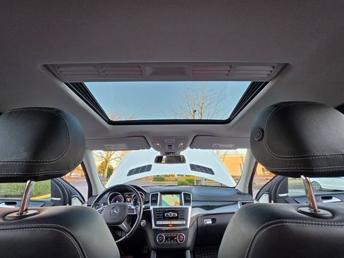 Used 2016 Mercedes-Benz GL 450 4MATIC w/ Premium I Package image 17