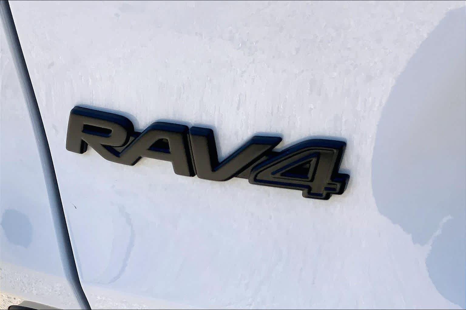 Used 2025 Toyota RAV4 XLE w/ Convenience Package AWD/4WD image 8
