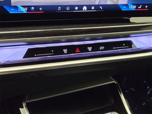 Used 2025 BMW 760i xDrive 760i xDrive image 39