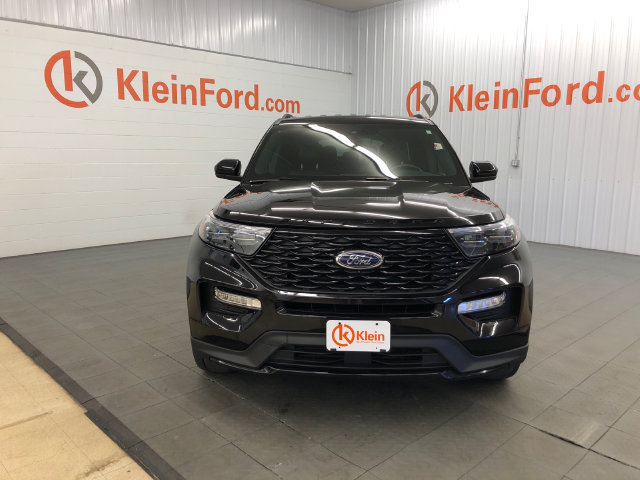 Used 2023 Ford Explorer ST-Line AWD/4WD image 2