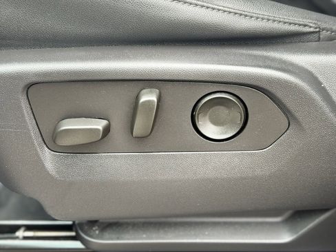 Used 2023 GMC Sierra 1500 SLT w/ SLT Premium Package image 21