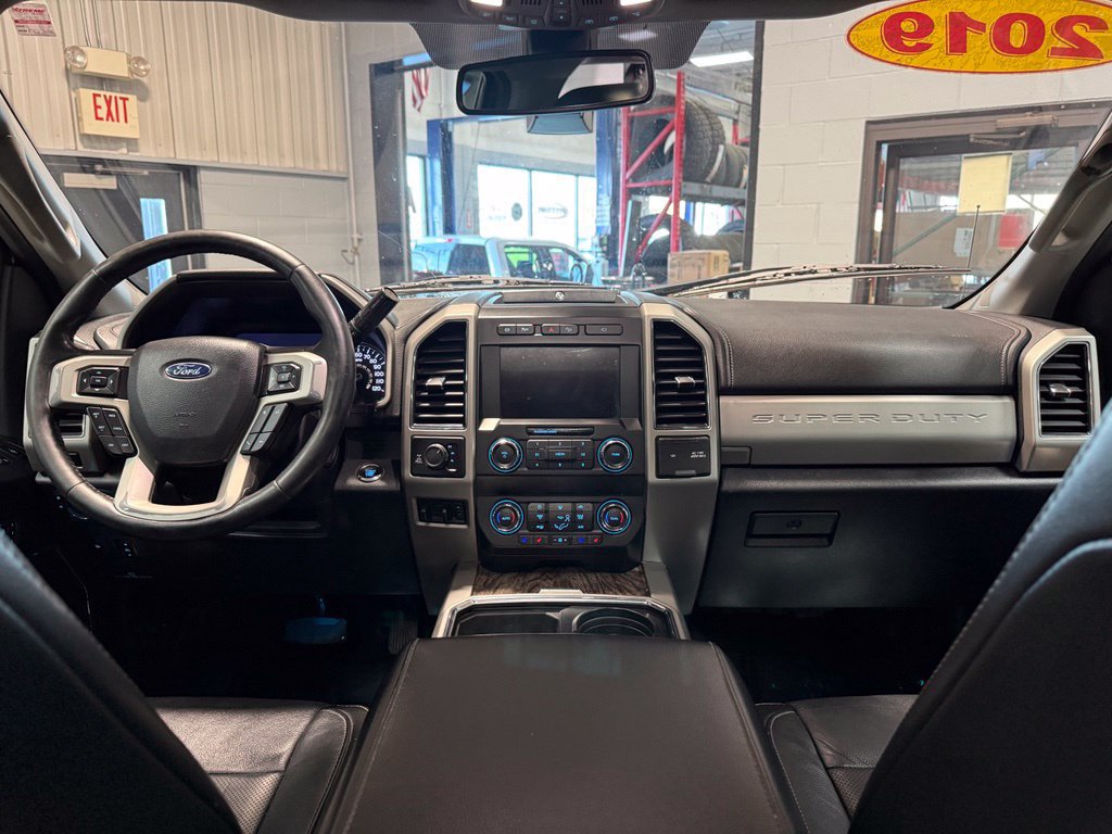 Used 2019 Ford F350 Lariat w/ Lariat Ultimate Package AWD/4WD image 13