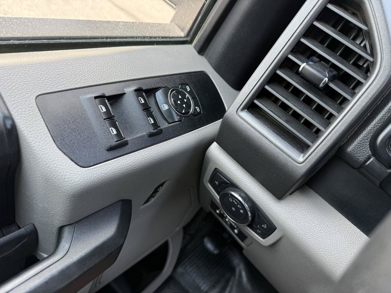 Used 2019 Ford F250 XL w/ Power Equipment Group AWD/4WD image 25