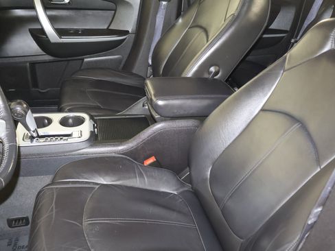 Used 2012 GMC Acadia SLT image 35
