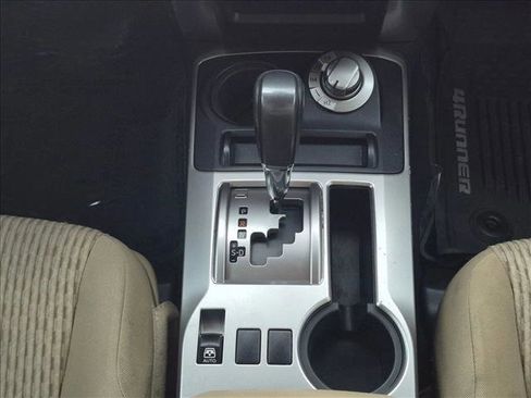 Used 2016 Toyota 4Runner SR5 AWD/4WD image 12